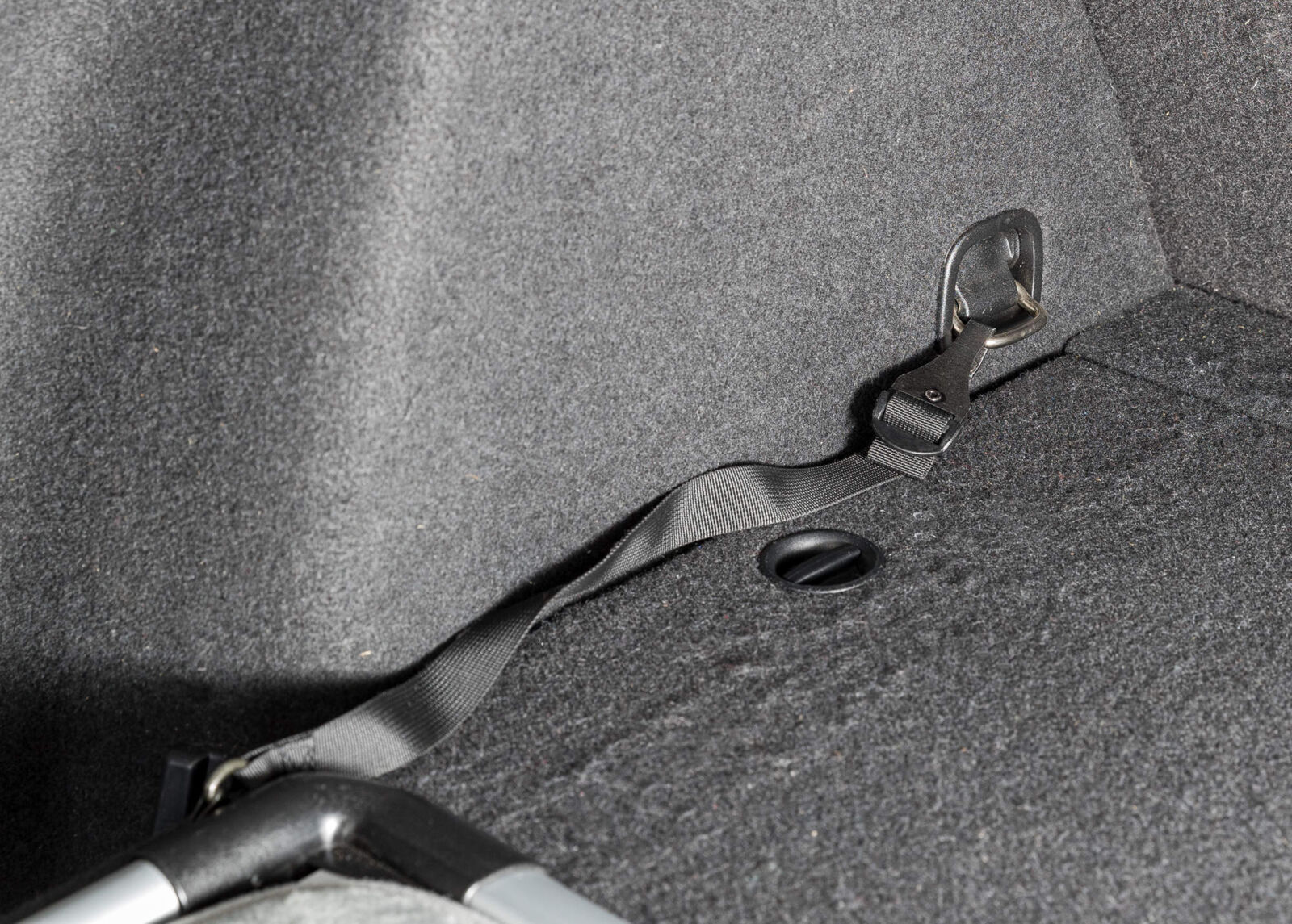 Grille arrière universelle pour voiture, 94-114×69cm, argent Grille arrière universelle pour voiture, 94-114×69cm, argent