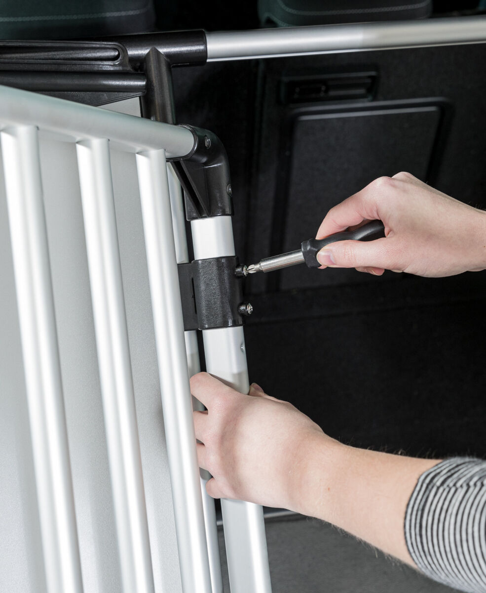 Grille arrière universelle pour voiture, 94-114×69cm, argent Grille arrière universelle pour voiture, 94-114×69cm, argent