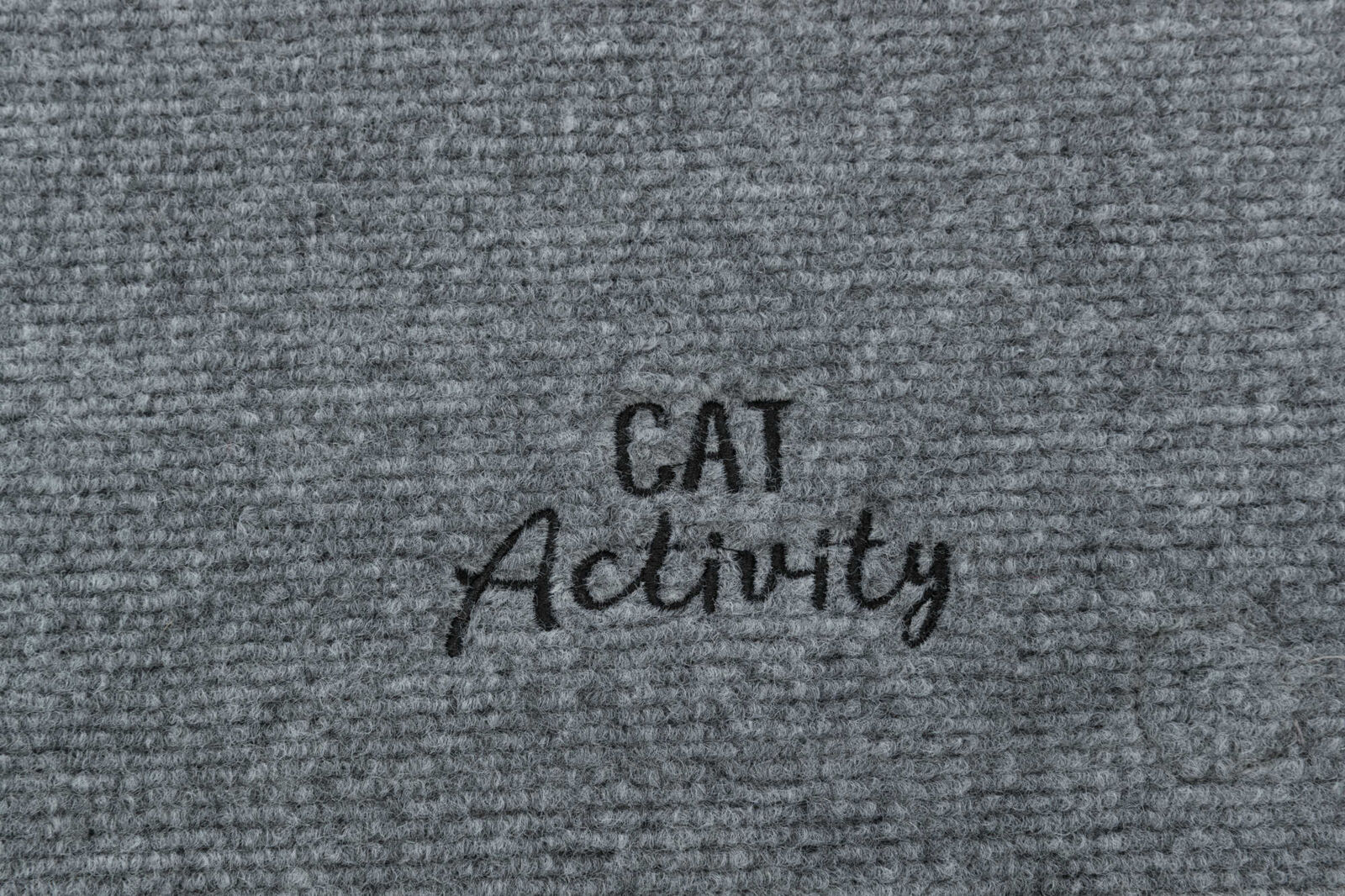 Cat Activity Adventure Carpet, en polyester/TPR, 99×99cm Cat Activity Adventure Carpet, en polyester/TPR, 99×99cm