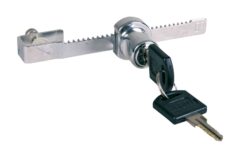 Serrure pour portes coulissantes, avec clef