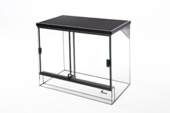 Terrarium a. portes coulissantes,couverc. grillagé noir